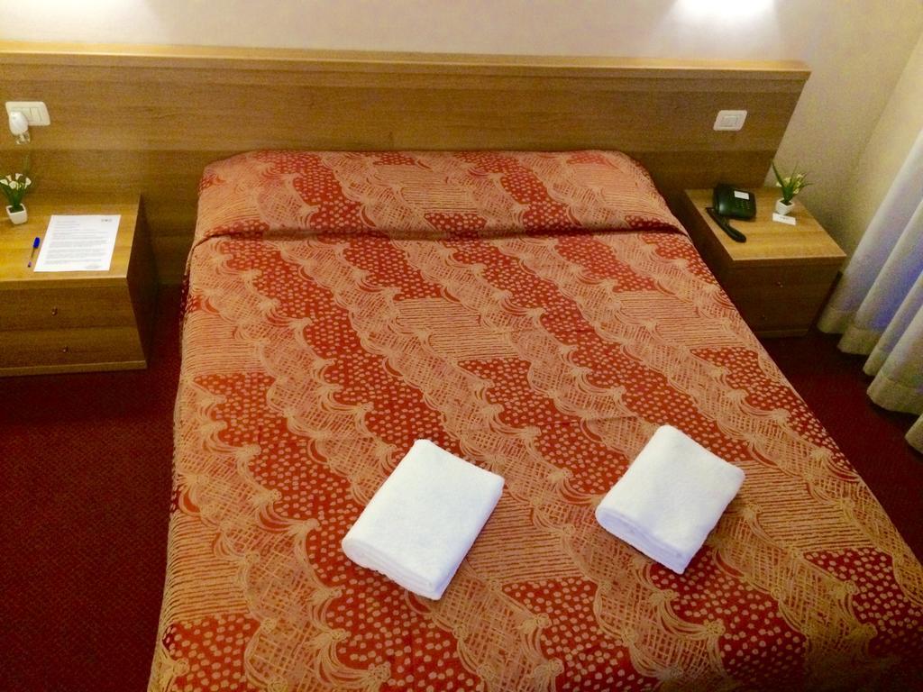 Royal Hotel Milano Cameră foto